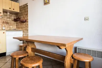 Cuisine ou kitchenette dans l'établissement Nouvelles Residences - Studio exposé Est avec balcon MAE-7824