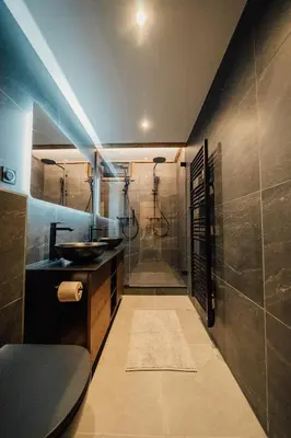 Salle de bains dans l'établissement Appartement Pixel by ExplorHome