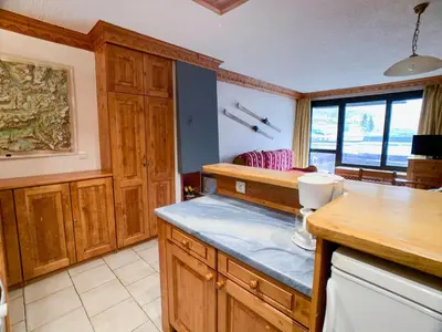 Cuisine ou kitchenette dans l'établissement Appartement Confortable pour 9 pers. avec Balcon à Tignes Val Claret - FR-1-502-387