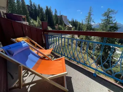 Balcon ou terrasse dans l'établissement Agréable appartement au calme avec balcon et Wifi gratuit - FR-1-346-520
