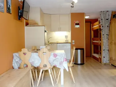 Cuisine ou kitchenette dans l'établissement Studio ski aux pieds, balcon, animaux admis - FR-1-502-458
