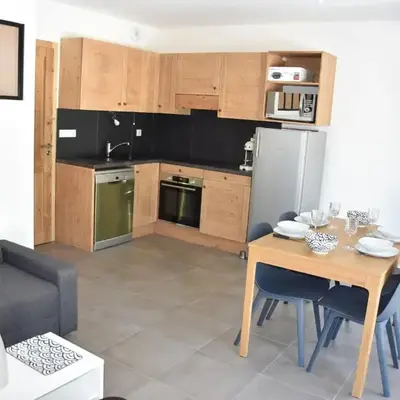 Bel appartement avec grande terrasse et WiFi à Pralognan - FR-1-464-208