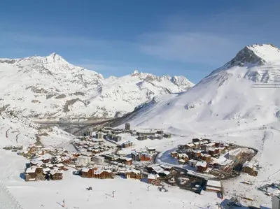 L'établissement Appartement 6 personnes avec Parking Couvert - 1 chambre - 4 lits - Netflix & wifi haut débit en hiver