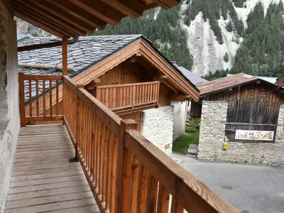 Vue générale sur la montagne ou vue sur la montagne depuis le chalet