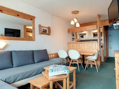 Cuisine ou kitchenette dans l'établissement Appartement confortable 6 pers · Balcon · Wifi gratuit - FR-1-346-521