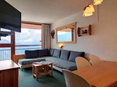 Coin salon dans l'établissement Appartement confortable 6 pers · Balcon · Wifi gratuit - FR-1-346-521