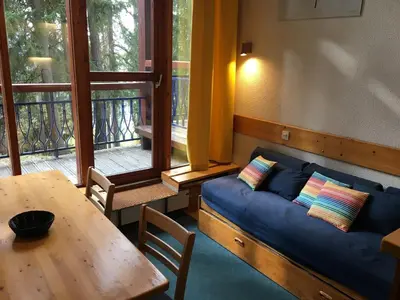 Coin salon dans l'établissement Duplex au calme avec mezzanine et terrasse pour 6/7 personnes - FR-1-346-522