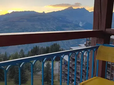 Vue générale sur la montagne ou vue sur la montagne depuis l'appartement