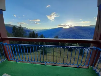 Vue générale sur la montagne ou vue sur la montagne depuis l'appartement