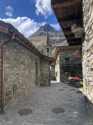 Vue générale sur la montagne ou vue sur la montagne depuis le chalet