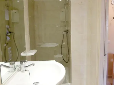 Salle de bains dans l'établissement Studette 2 pers, au pied des pistes, animaux admis - FR-1-502-461