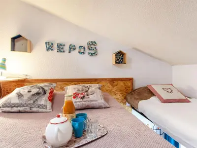 Un ou plusieurs lits dans un hébergement de l'établissement Studio Rond Point des Pistes - Val Claret-19 by Interhome