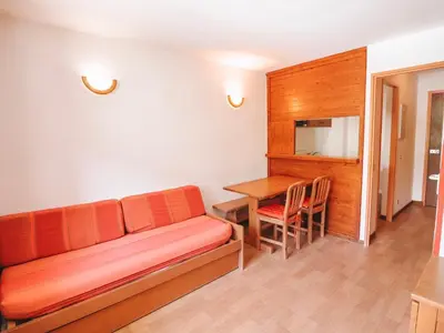 Cuisine ou kitchenette dans l'établissement Studio cabine 4 personnes, proche pistes, balcon, animaux acceptés - FR-1-502-421