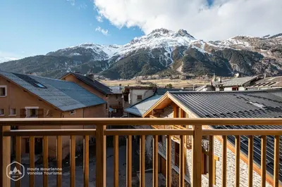 Vue générale sur la montagne ou vue sur la montagne depuis l'appartement