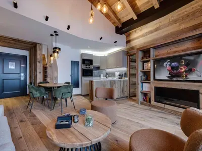 Cuisine ou kitchenette dans l'établissement Appartement ski aux pieds avec Wifi à Arc 1950 - FR-1-686-21
