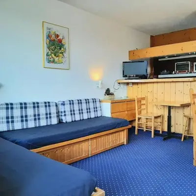Appartement 5 pers. - Ski aux pieds avec balcon et Wifi - FR-1-346-486