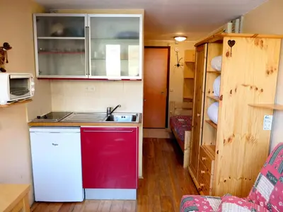 Cuisine ou kitchenette dans l'établissement Résidence Palafour - Studio au coeur de la station de Tignes le Lac MAE-8164