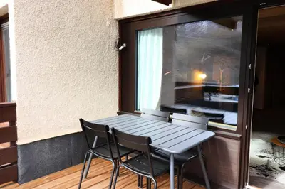 Cuisine ou kitchenette dans l'établissement Résidence Curling A Tour - Appartement avec terrasse au sud à Tignes VC MAE-2404