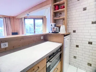 Cuisine ou kitchenette dans l'établissement Résidence Curling B Tour - Appartement dans le secteur du Val Claret MAE-2454