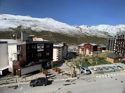 Vue générale sur la montagne ou vue sur la montagne depuis l'appartement