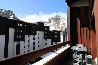Vue générale sur la montagne ou vue sur la montagne depuis l'appartement