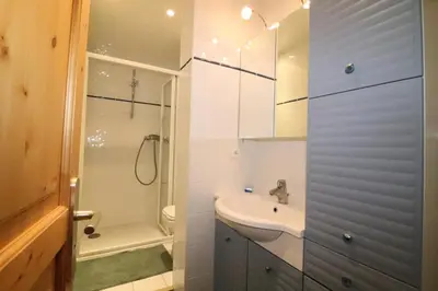 Salle de bains dans l'établissement Résidence Hameau Du Borsat 3 - Duplex rénové & lumineux · Ski au pied MAE-2514
