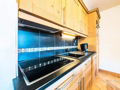 Cuisine ou kitchenette dans l'établissement Résidence Telemark - Appartement de charme·Proche des pises·Balcon·WIFI MAE-2524