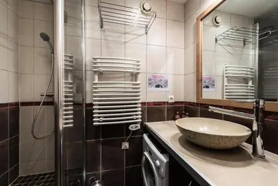 Salle de bains dans l'établissement Résidence Grandes Platieres 2 - Appartement chaleureux et authentique MAE-2534
