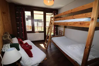 Un ou plusieurs lits dans un hébergement de l'établissement Résidence Curling B1-b2 - Appartement au coeur de Tignes le Val Claret MAE-2554