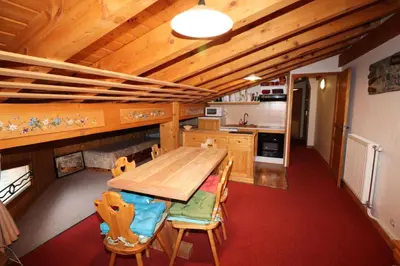Cuisine ou kitchenette dans l'établissement Résidence Rosset - Chaleureux 2 pièces proche des pistes MAE-2574