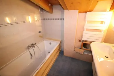 Salle de bains dans l'établissement Résidence Rosset - Chaleureux 2 pièces proche des pistes MAE-2574