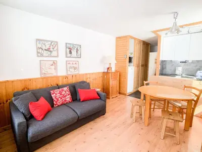 Cuisine ou kitchenette dans l'établissement Résidence Prariond B - 2 pièces accès direct sur les pistes MAE-2584