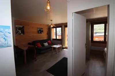 Coin salon dans l'établissement Résidence Grande Balme Ii - Appartement rénové et lumineux MAE-2604