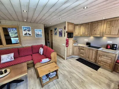 Cuisine ou kitchenette dans l'établissement Résidence Combe Folle - Studio rénové·Proche pistes et commerces·wifi MAE-2624