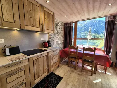 Cuisine ou kitchenette dans l'établissement Résidence Combe Folle - Studio rénové·Proche pistes et commerces·wifi MAE-2624