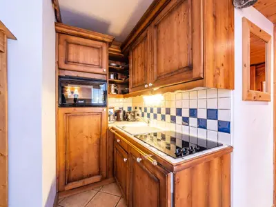Cuisine ou kitchenette dans l'établissement Résidence Ecrin Des Neiges - Appartement confortable · Wifi · Balcon MAE-2634