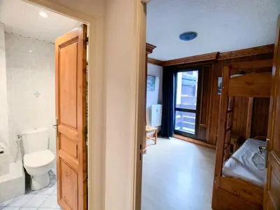 Salle de bains dans l'établissement Résidence Grand Tichot A - Appartement dans une résidence avec ascenseur MAE-2644