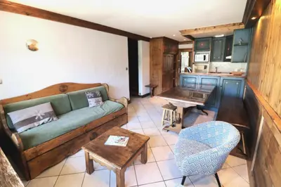 Cuisine ou kitchenette dans l'établissement Résidence Tour Du Lac - Appartement avec une vue dégagée MAE-2654