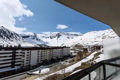 Vue générale sur la montagne ou vue sur la montagne depuis l'appartement