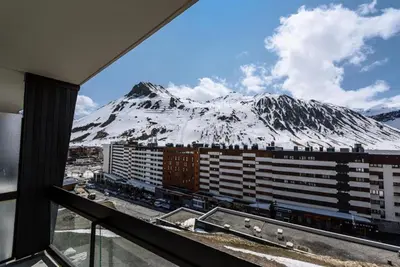 Vue générale sur la montagne ou vue sur la montagne depuis l'appartement