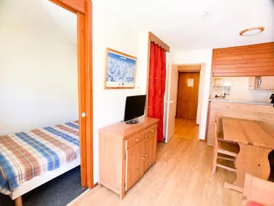 Télévision ou salle de divertissement dans l'établissement Résidence Hameau Du Borsat 3 - Appartement lumineux · Accès direct aux pistes MAE-2684