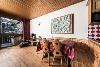 Coin salon dans l'établissement Résidence Supertignes - Appartement confortable·Proches de pistes·Balcon MAE-2724