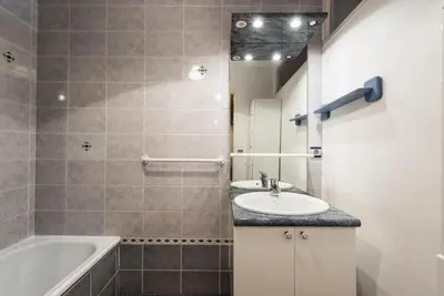 Salle de bains dans l'établissement Résidence Supertignes - Appartement confortable·Proches de pistes·Balcon MAE-2724