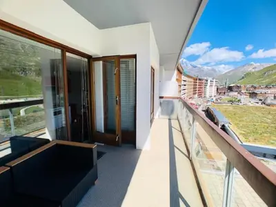 Vue générale sur la montagne ou vue sur la montagne depuis l'appartement