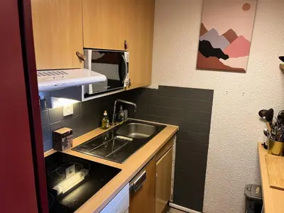Cuisine ou kitchenette dans l'établissement Résidence Home Club - Studio lumineux · Proche des pistes et commerces MAE-2804