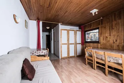 Coin salon dans l'établissement Résidence Chaudes Almes - Appartement lumineux·Proche pistes·Balcon MAE-2834