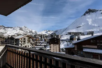 Vue générale sur la montagne ou vue sur la montagne depuis l'appartement