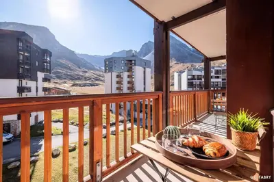 Vue générale sur la montagne ou vue sur la montagne depuis l'appartement