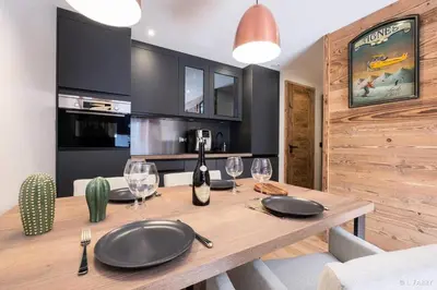 Cuisine ou kitchenette dans l'établissement Résidence Hameau Du Borsat 1& 2 - Appartement 6 personnes - Au pied des pistes MAE-2734