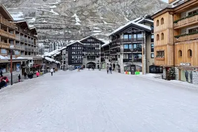 L'établissement Central 3 bedroom chalet with balcony en hiver
